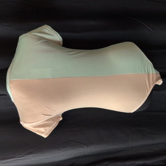 Rue21 Bodysuit Medium NWT - Picture 2 of 8